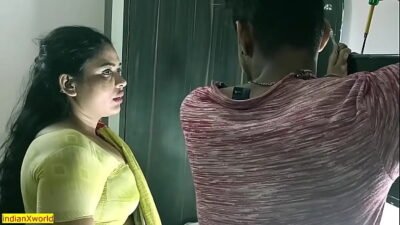 Divorce Bhabhi ko Electrician ne accha se Chuda!